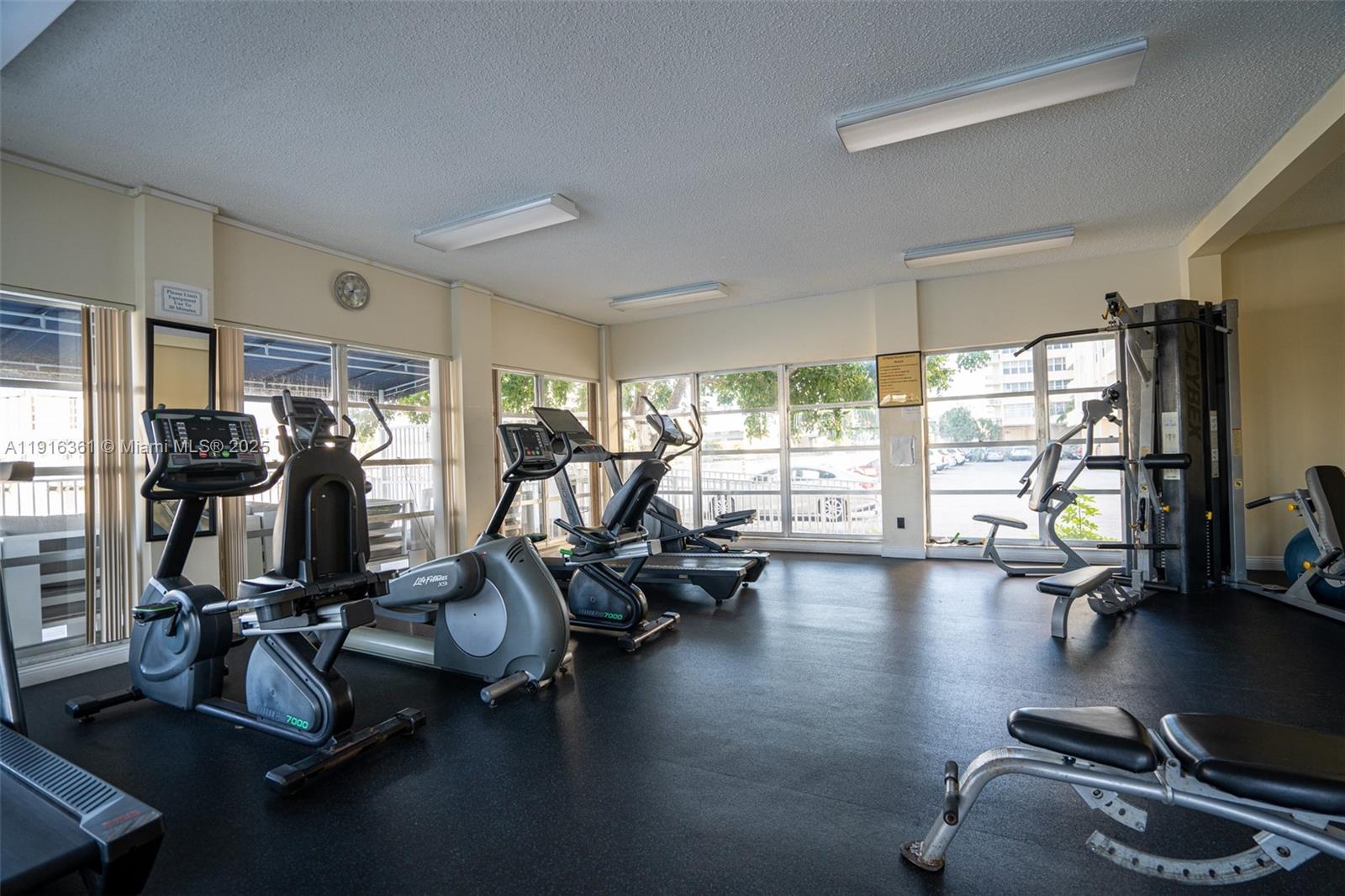 Photo of 1849 Ocean Dr  #1509, Hallandale Beach, Florida, 33009 - 