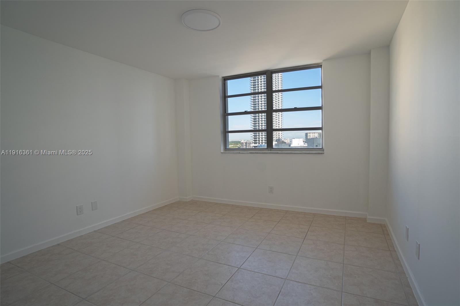 Photo of 1849 Ocean Dr  #1509, Hallandale Beach, Florida, 33009 - 