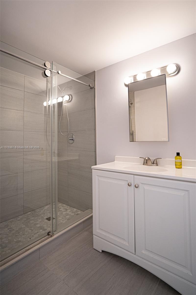 Photo of 1849 Ocean Dr  #1509, Hallandale Beach, Florida, 33009 - 