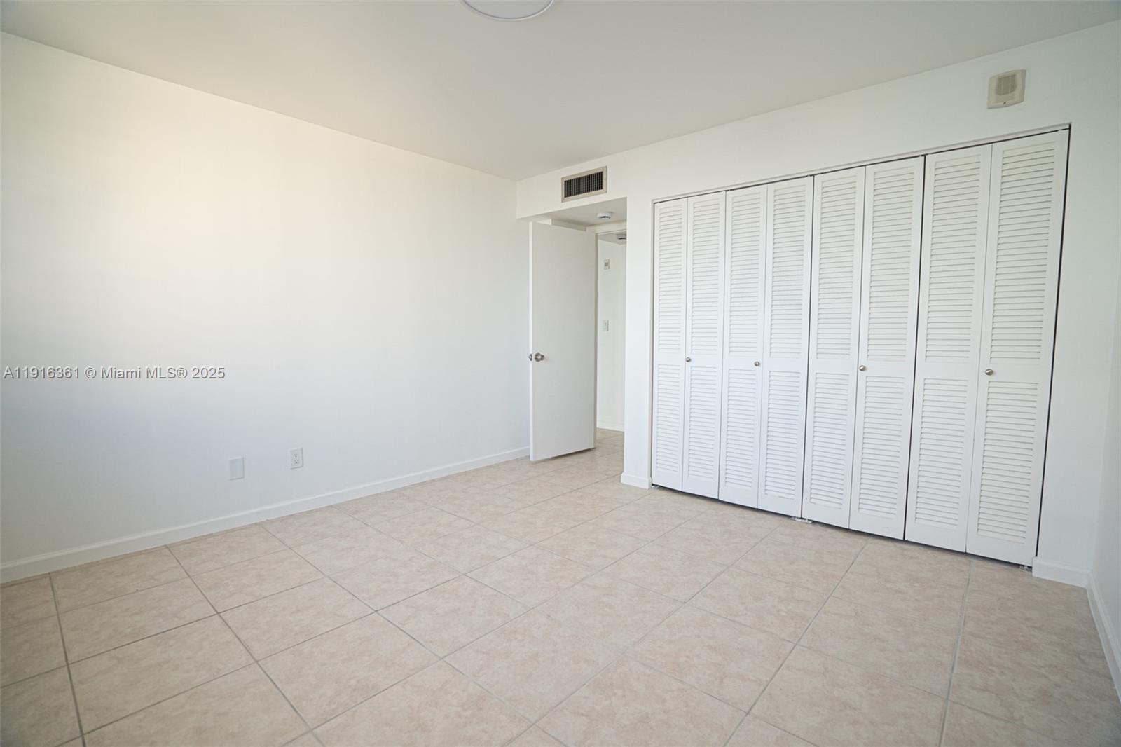 Photo of 1849 Ocean Dr  #1509, Hallandale Beach, Florida, 33009 - 