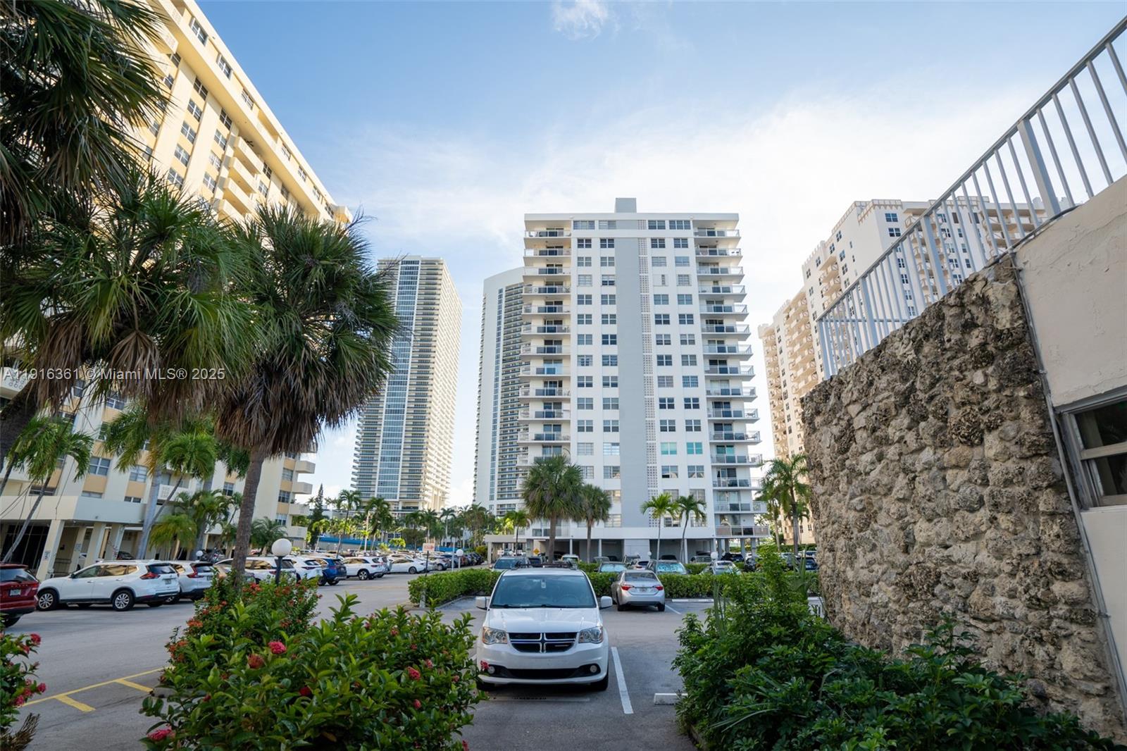 Photo of 1849 Ocean Dr  #1509, Hallandale Beach, Florida, 33009 - 