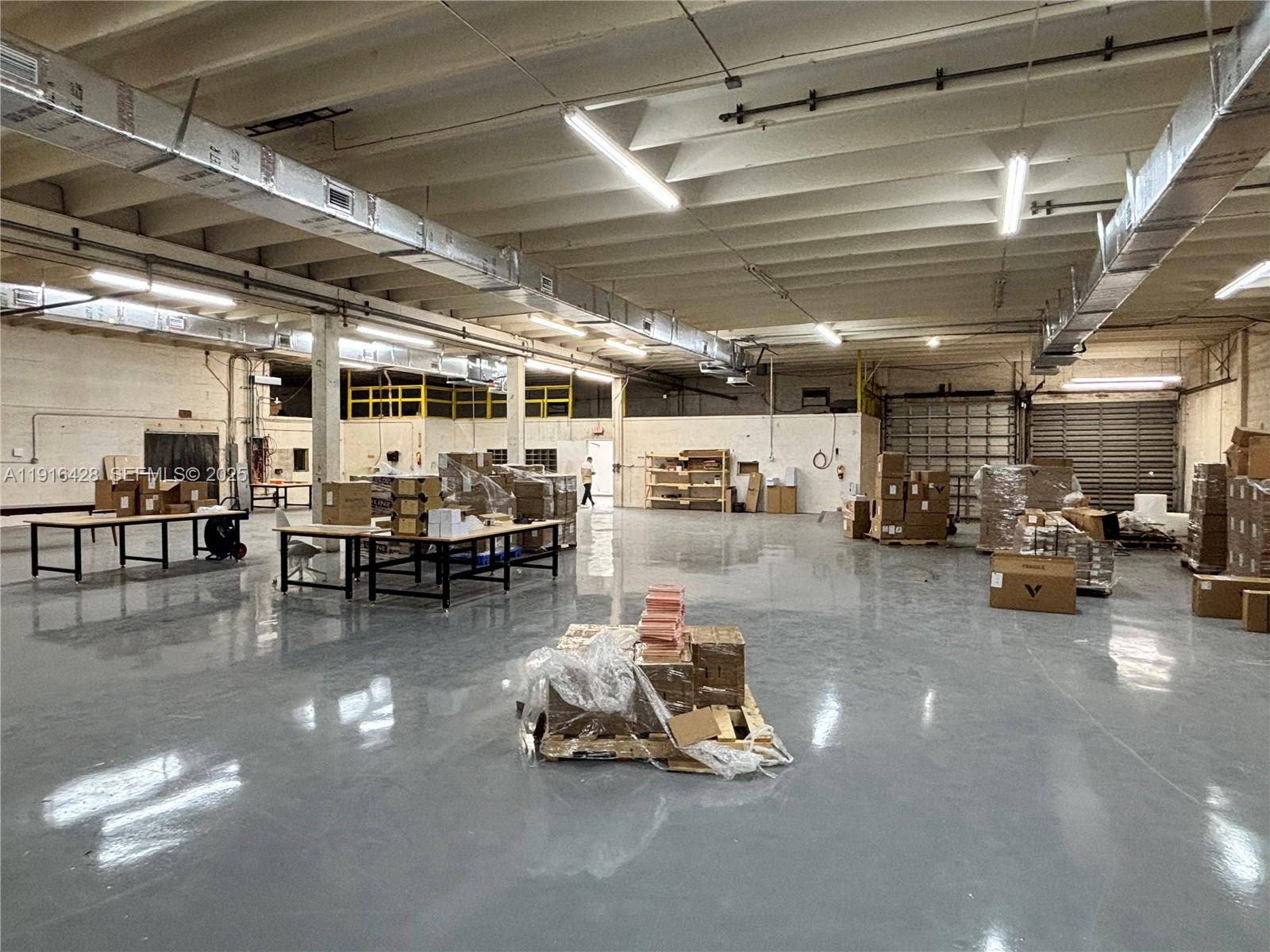 See details / sq. ft. $ 2025-11-18 0 Photo