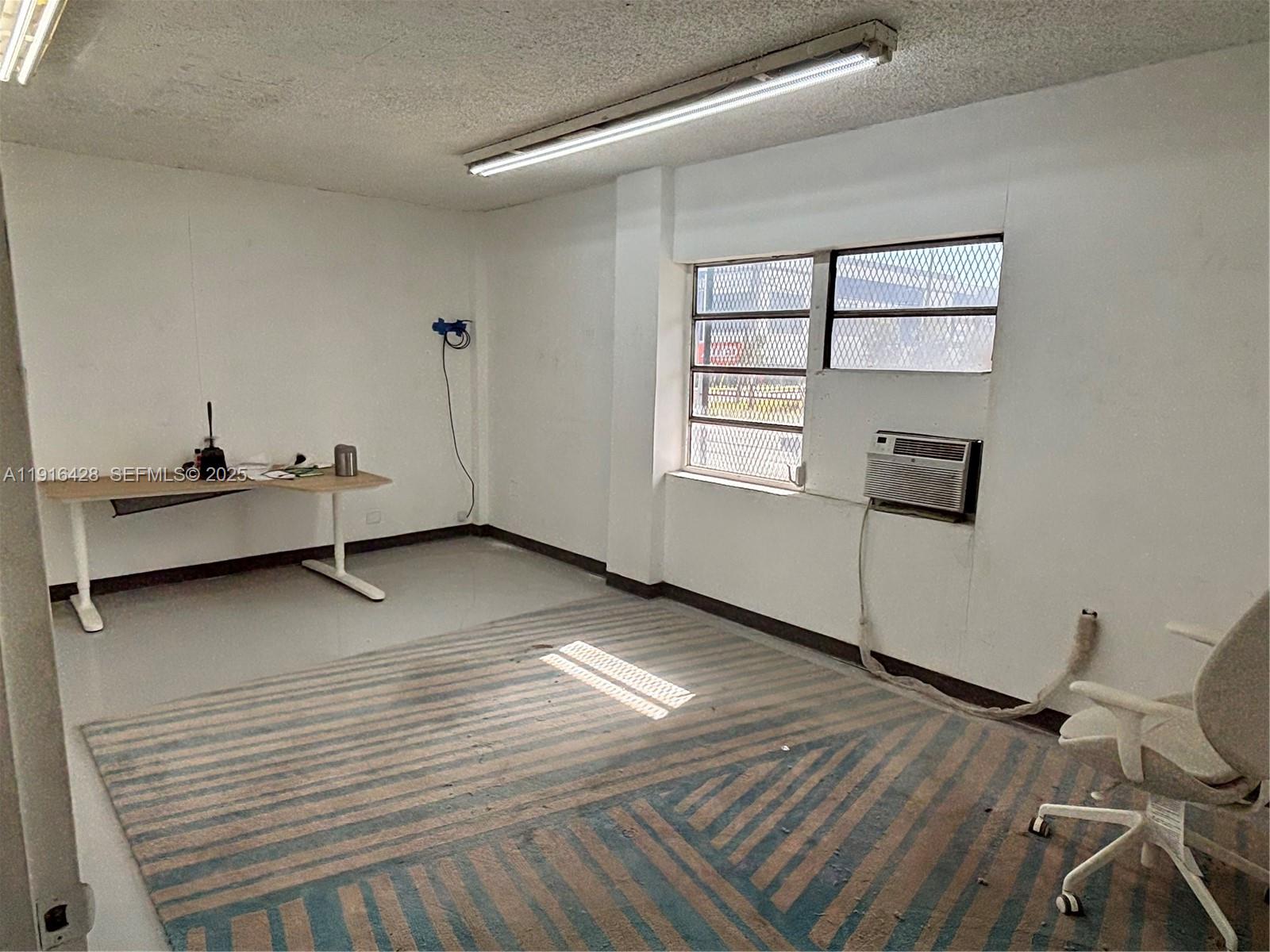 See details / sq. ft. $ 2025-11-18 0 Photo