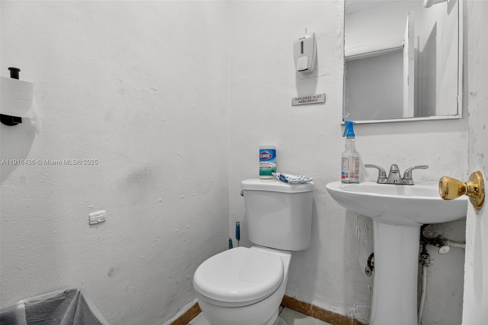   /   кв.футов $ 2026-02-16 0 Фото