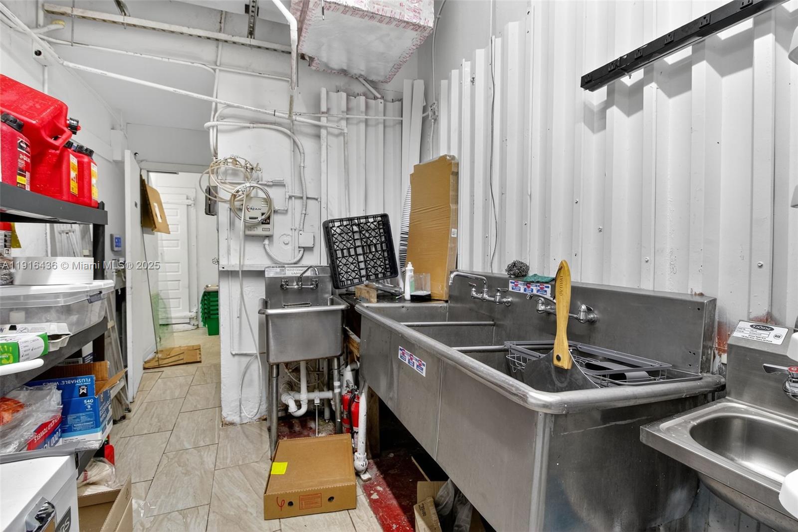   /   кв.футов $ 2026-02-16 0 Фото