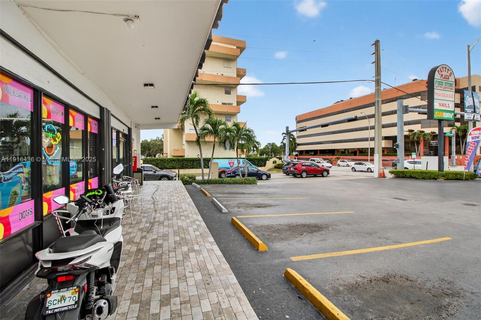   /   кв.футов $ 2026-02-16 0 Фото