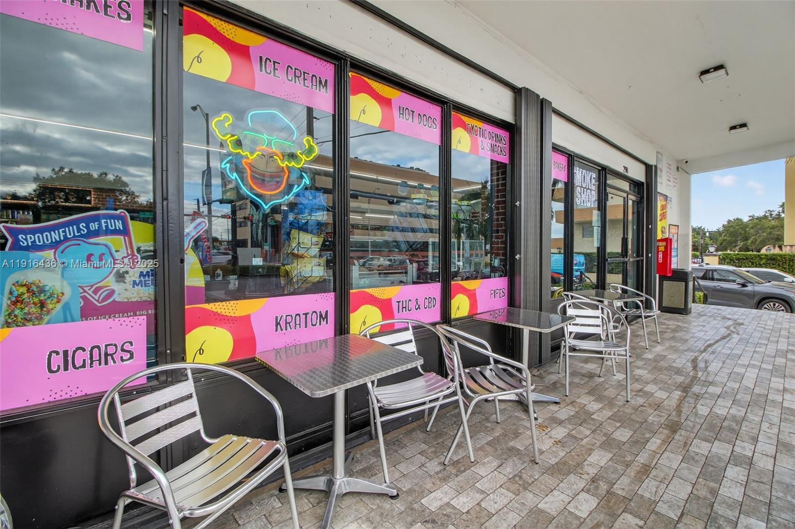   /   кв.футов $ 2026-02-16 0 Фото