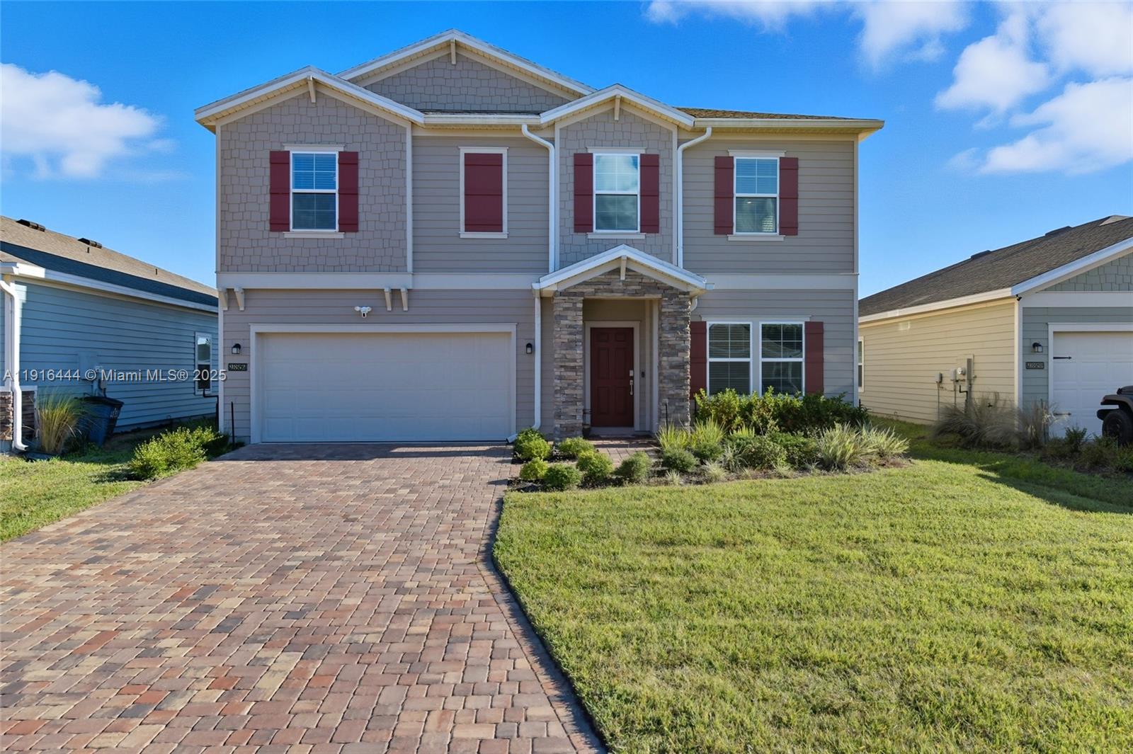 9852 4 / 3  sq. ft. $ 2026-05-28 0 foto