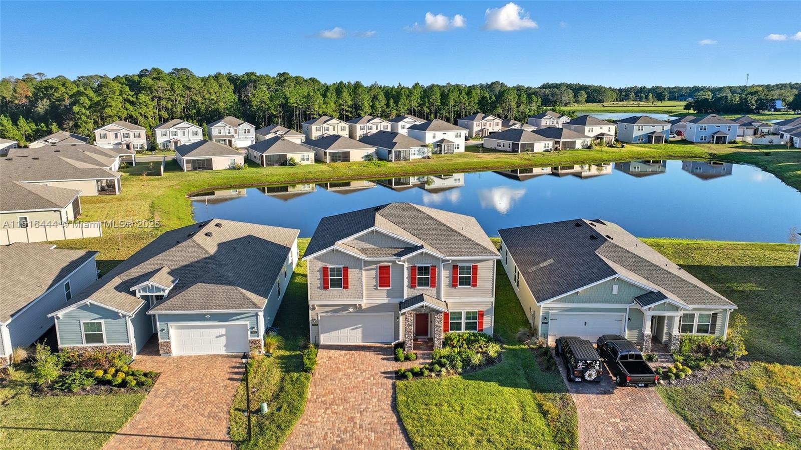 9852 4 / 3  sq. ft. $ 2026-05-28 0 foto
