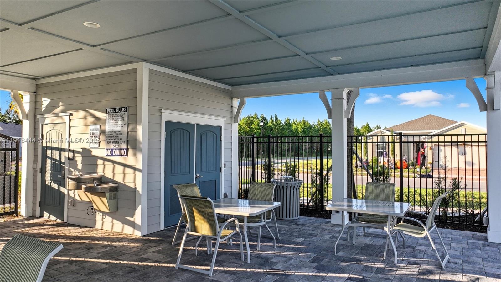 9852 4 / 3  sq. ft. $ 2026-05-28 0 foto