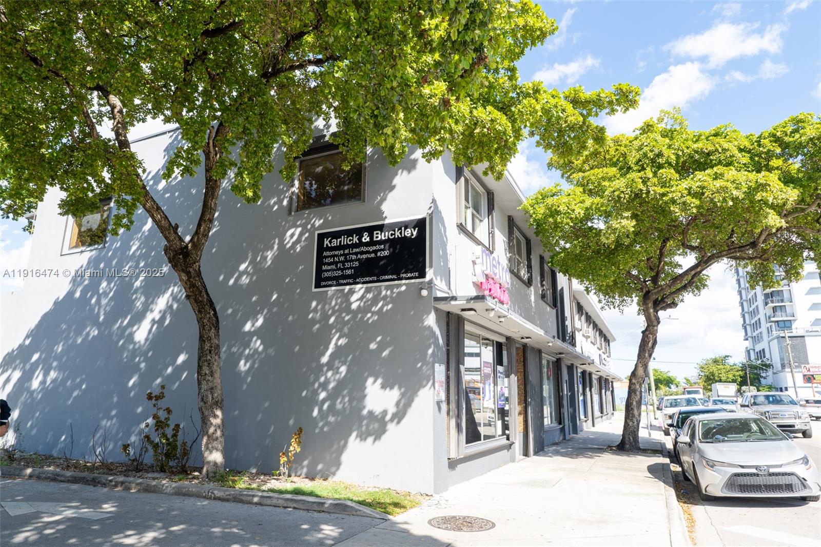   /   кв.футов $ 2025-11-18 0 Фото