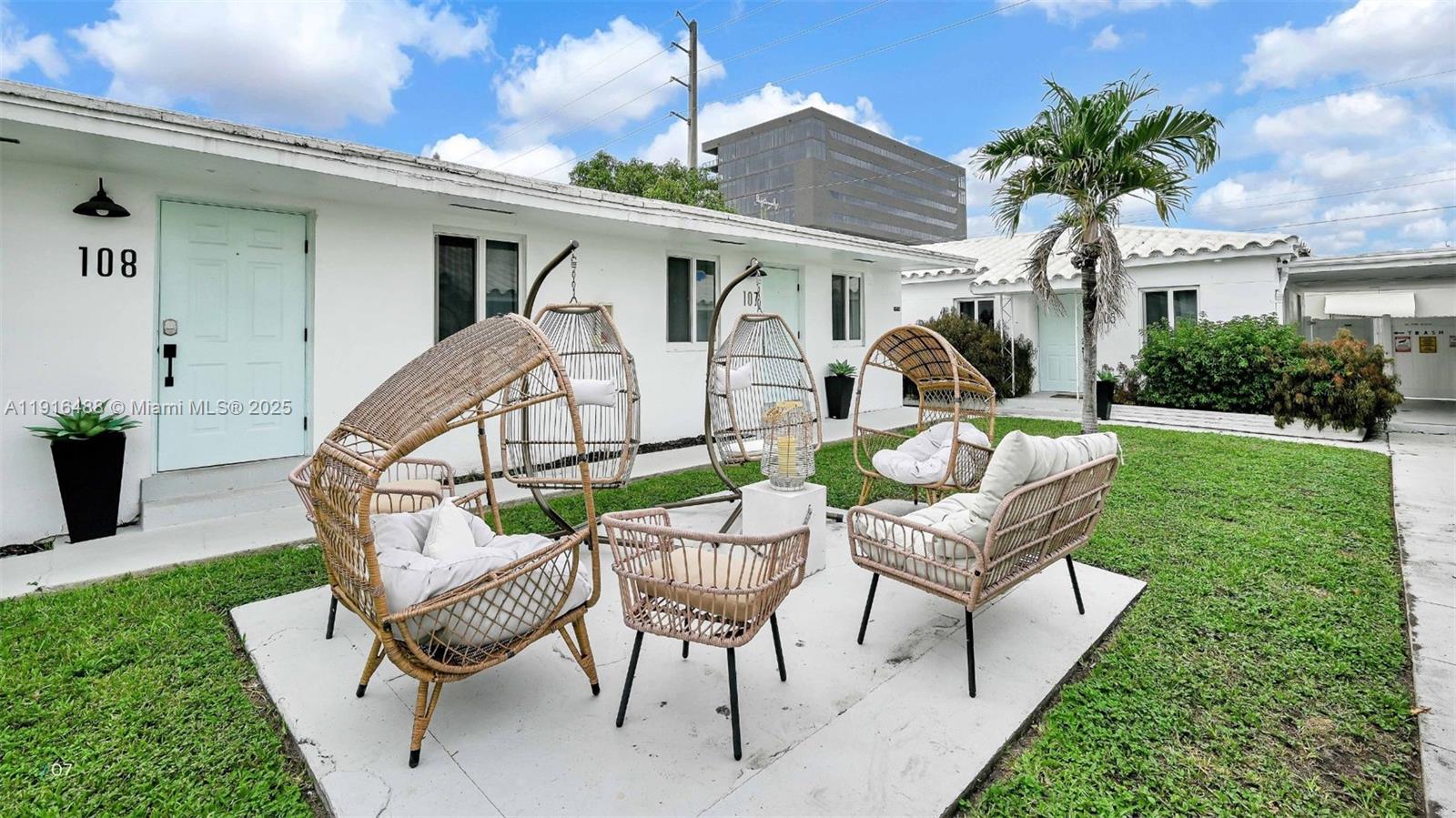   /   sq. ft. $ 2025-11-18 0 Photo