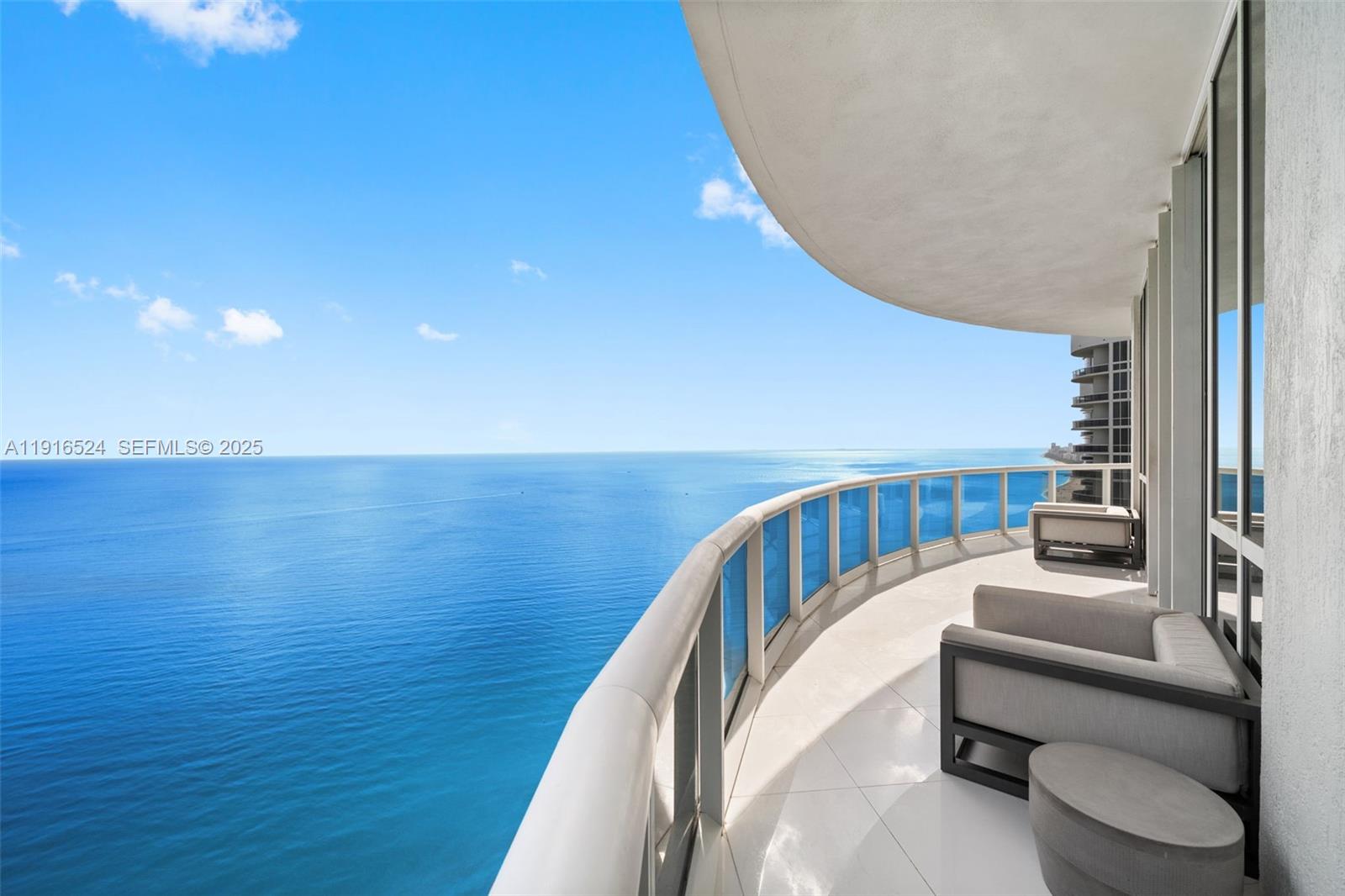 See details 4001 3 / 4 2768 sq. ft. $ 2025-11-18 0 Photo