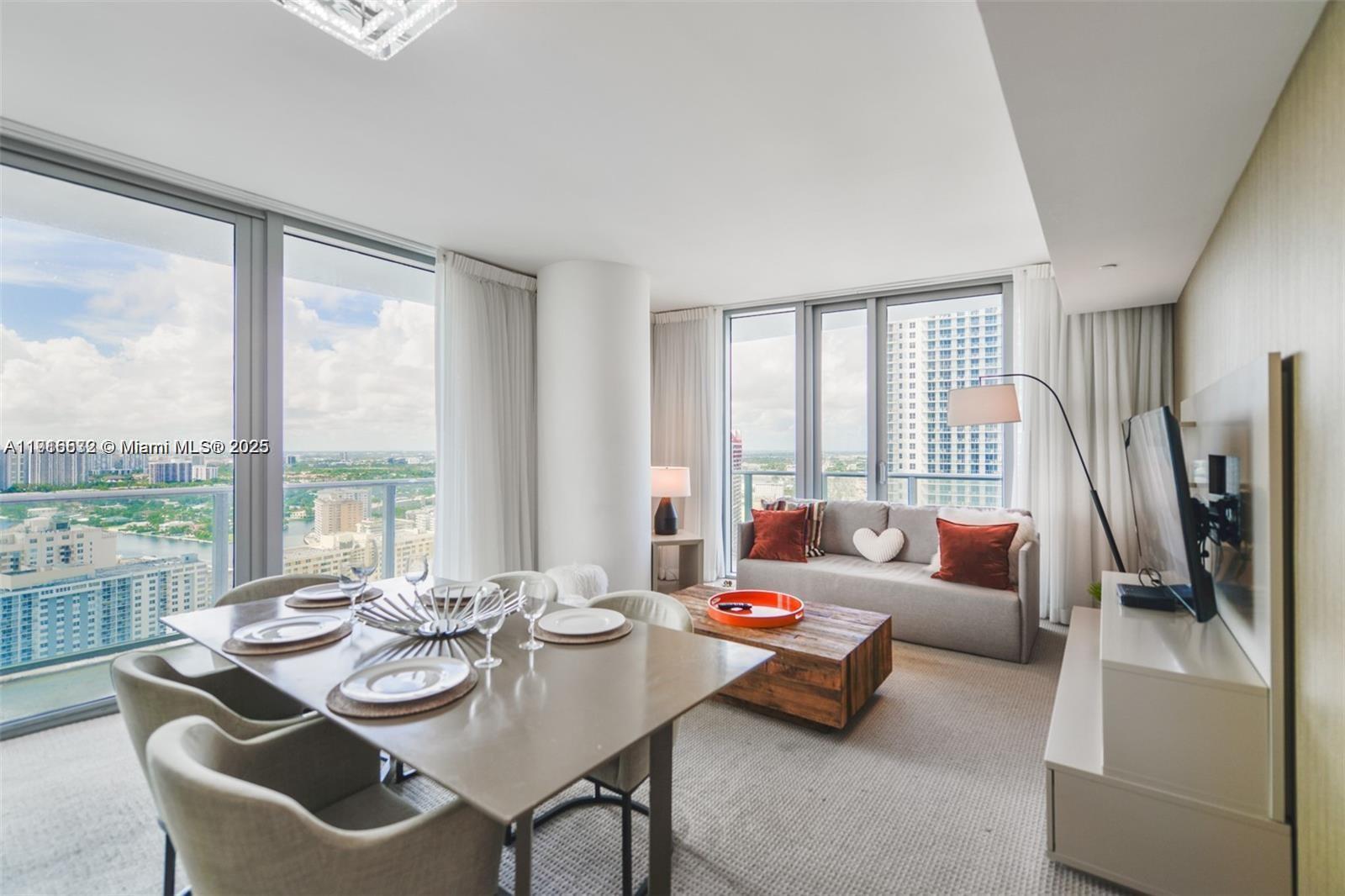 2711 2 / 2 1087 кв.футов $ 2025-11-18 0 Фото