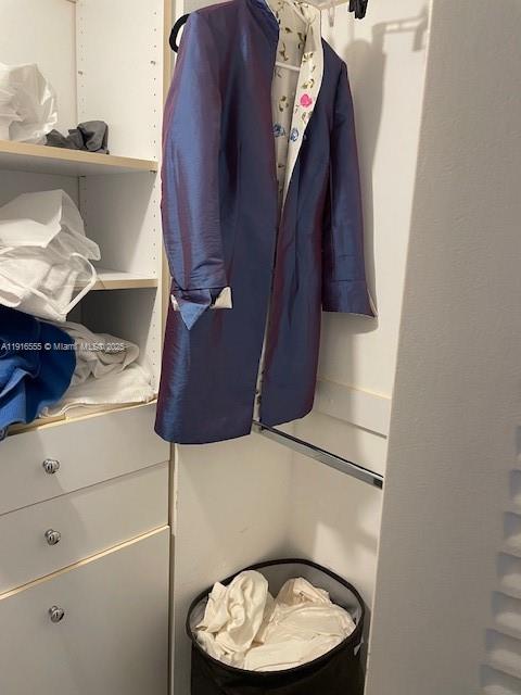 See details 1605 1 / 2 1104 sq. ft. $ 2025-12-06 0 Photo