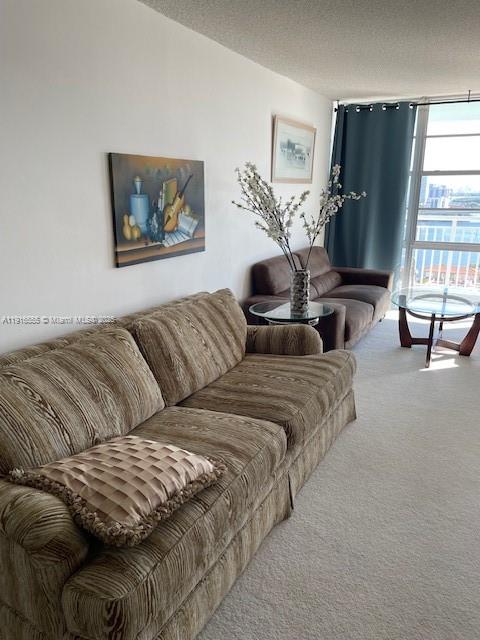 See details 1605 1 / 2 1104 sq. ft. $ 2025-12-06 0 Photo