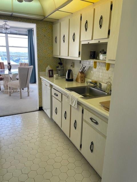 See details 1605 1 / 2 1104 sq. ft. $ 2025-12-06 0 Photo