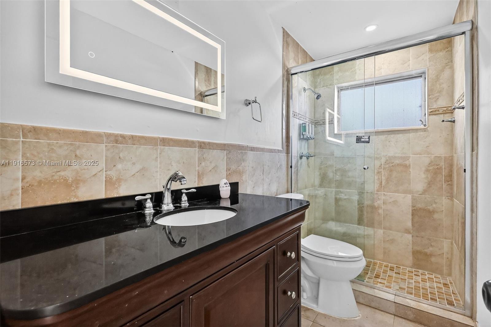 2003 3 / 2 1585 sq. ft. $ 2025-11-18 0 Photo