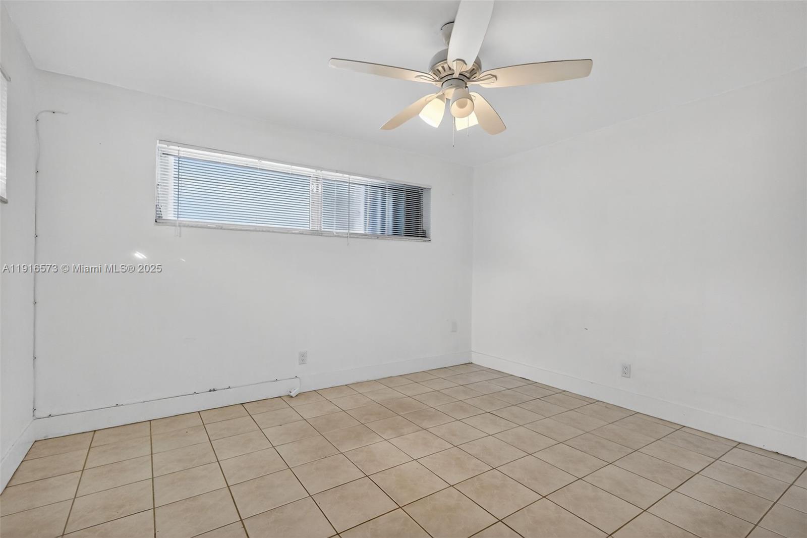 2003 3 / 2 1585 sq. ft. $ 2025-11-18 0 Photo