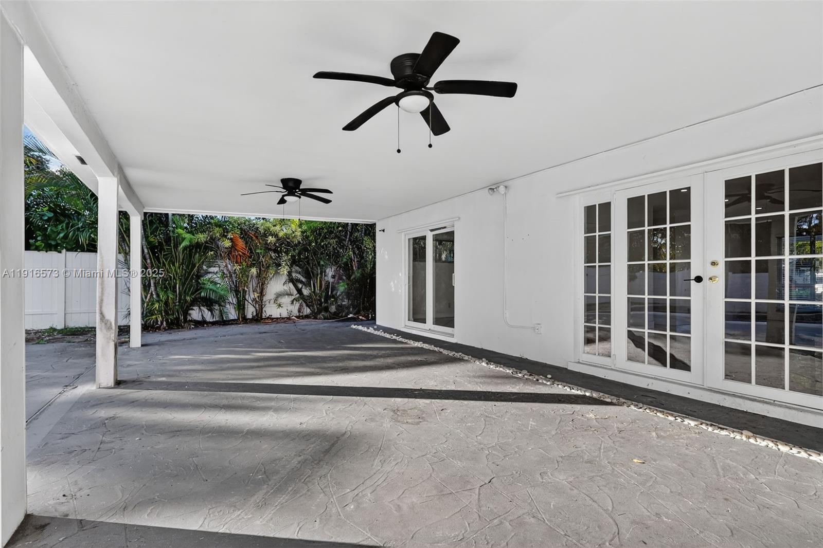 2003 3 / 2 1585 sq. ft. $ 2025-11-18 0 Photo