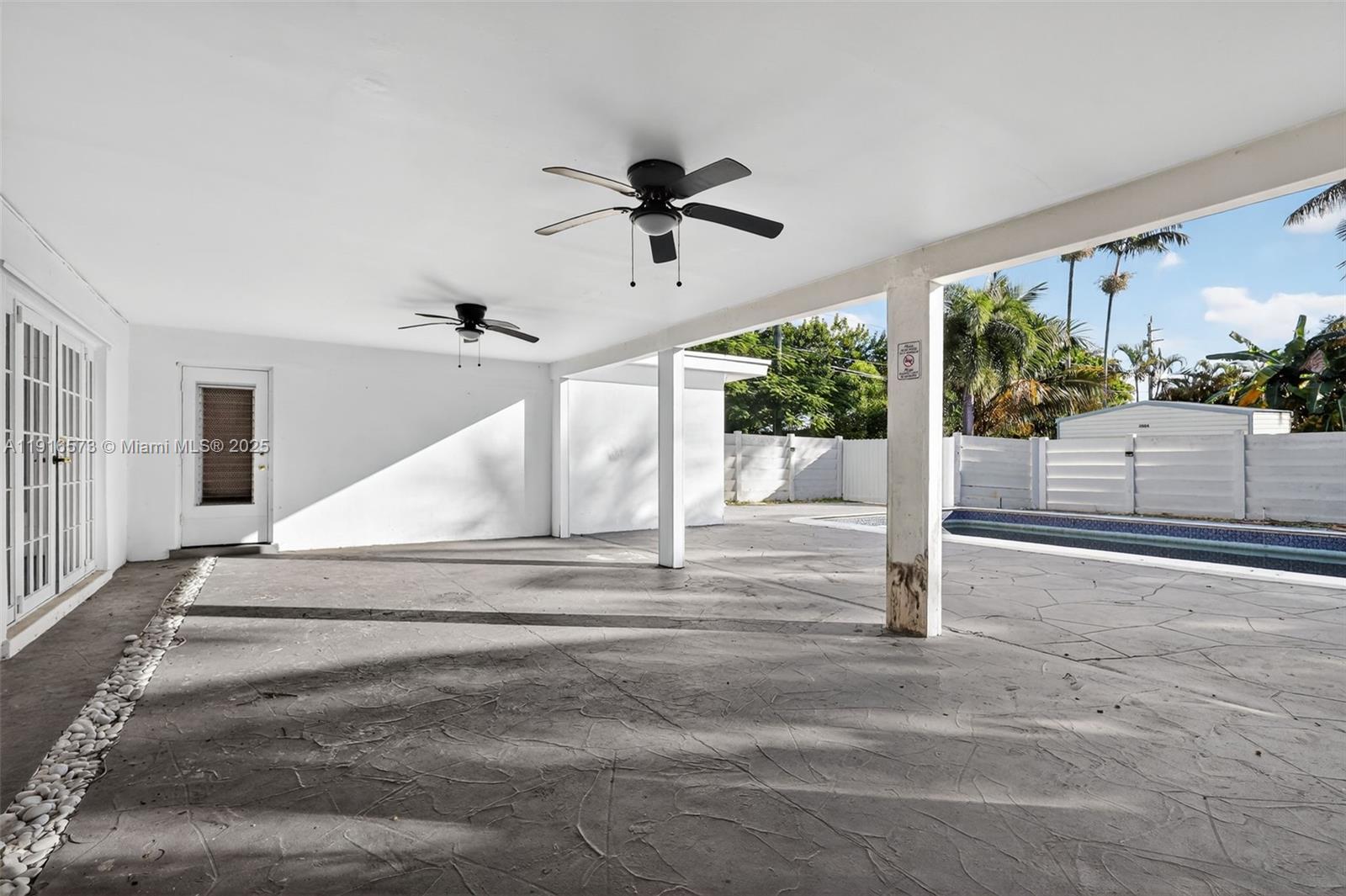 2003 3 / 2 1585 sq. ft. $ 2025-11-18 0 Photo