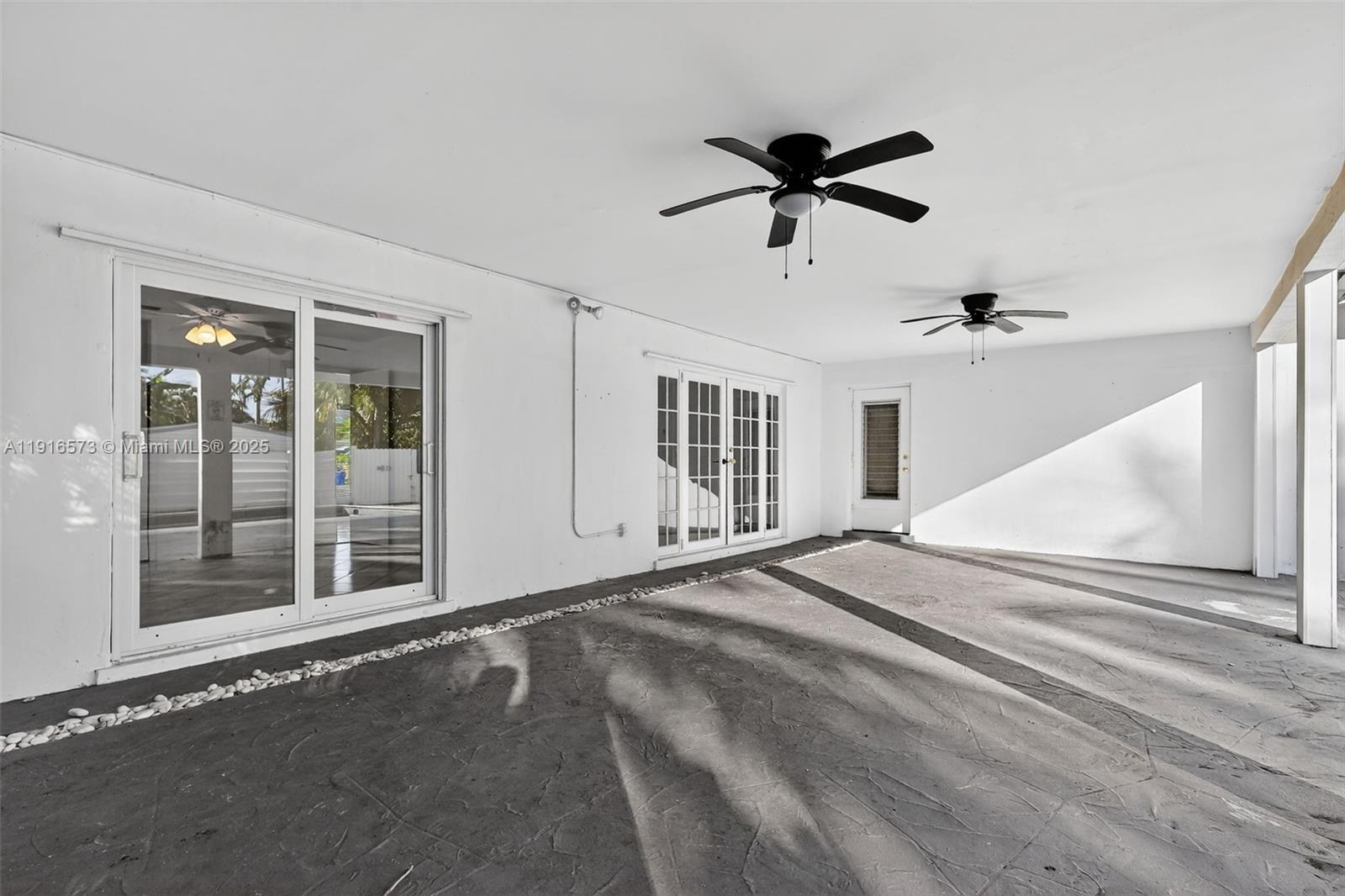 2003 3 / 2 1585 sq. ft. $ 2025-11-18 0 Photo