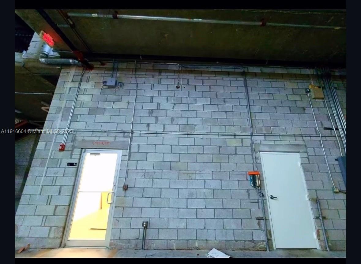 See details Unit 1 / sq. ft. $ 2025-11-18 0 Photo