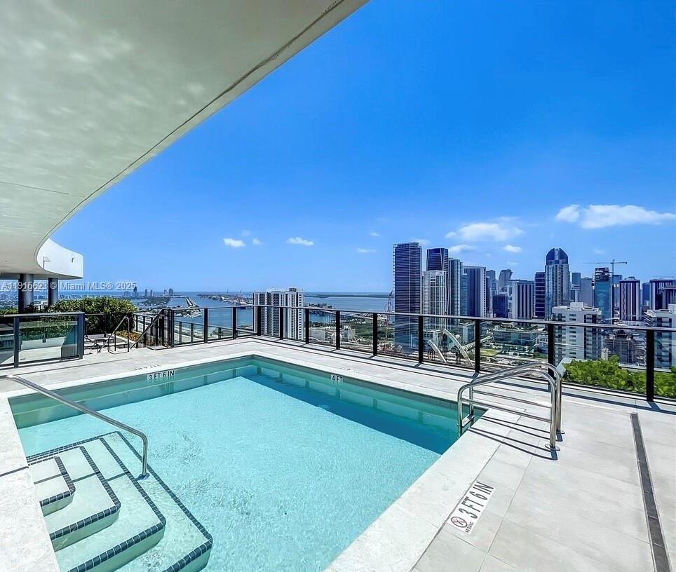 3315 1 / 2 850 sq. ft. $ 2025-11-19 0 Photo