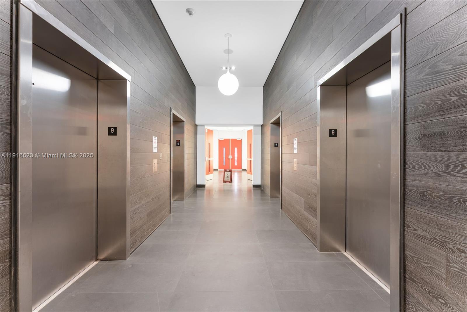 3315 1 / 2 850 sq. ft. $ 2025-11-19 0 Photo