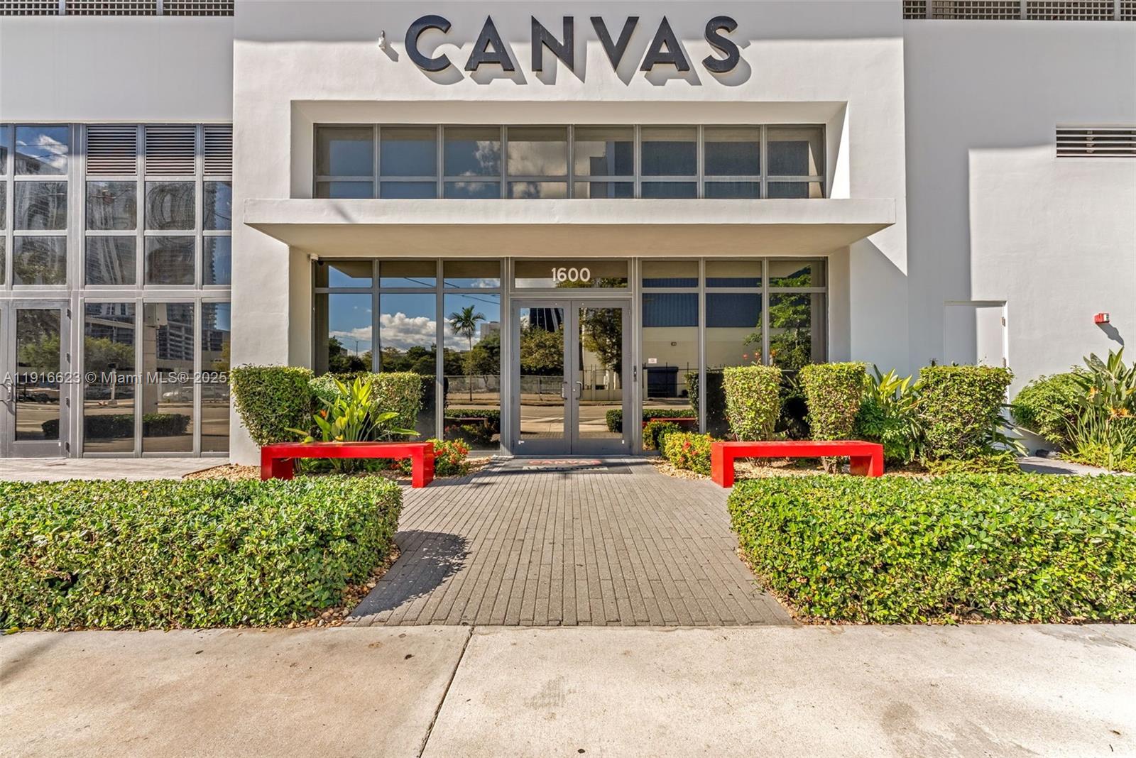 3315 1 / 2 850 sq. ft. $ 2025-11-19 0 Photo