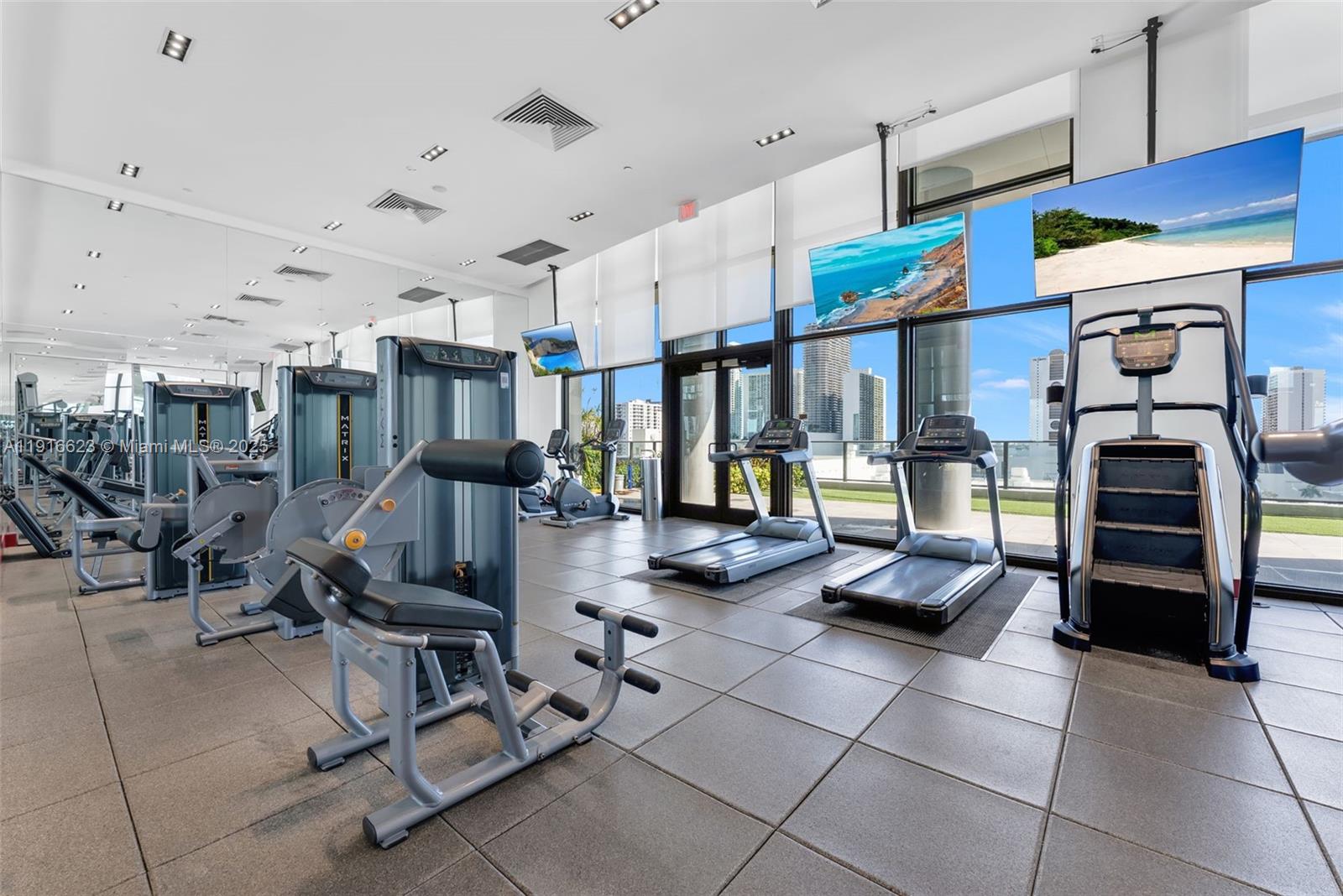 3315 1 / 2 850 sq. ft. $ 2025-11-19 0 Photo