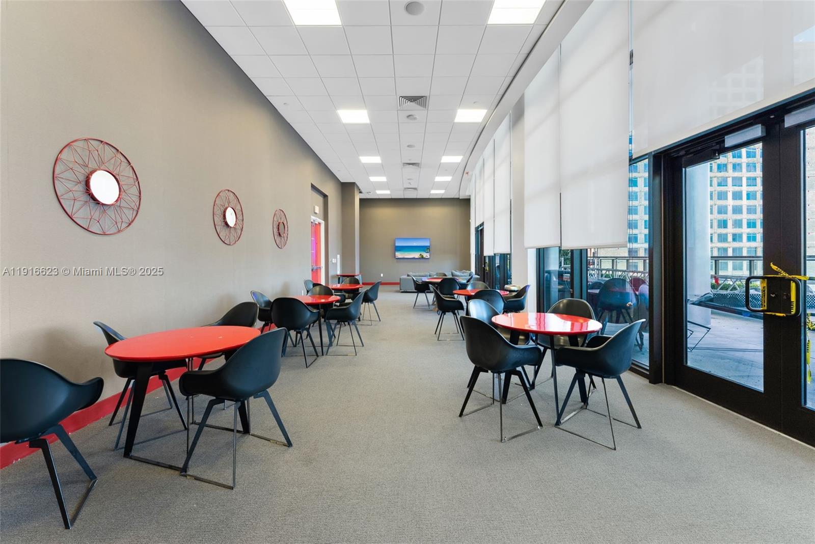 3315 1 / 2 850 sq. ft. $ 2025-11-19 0 Photo