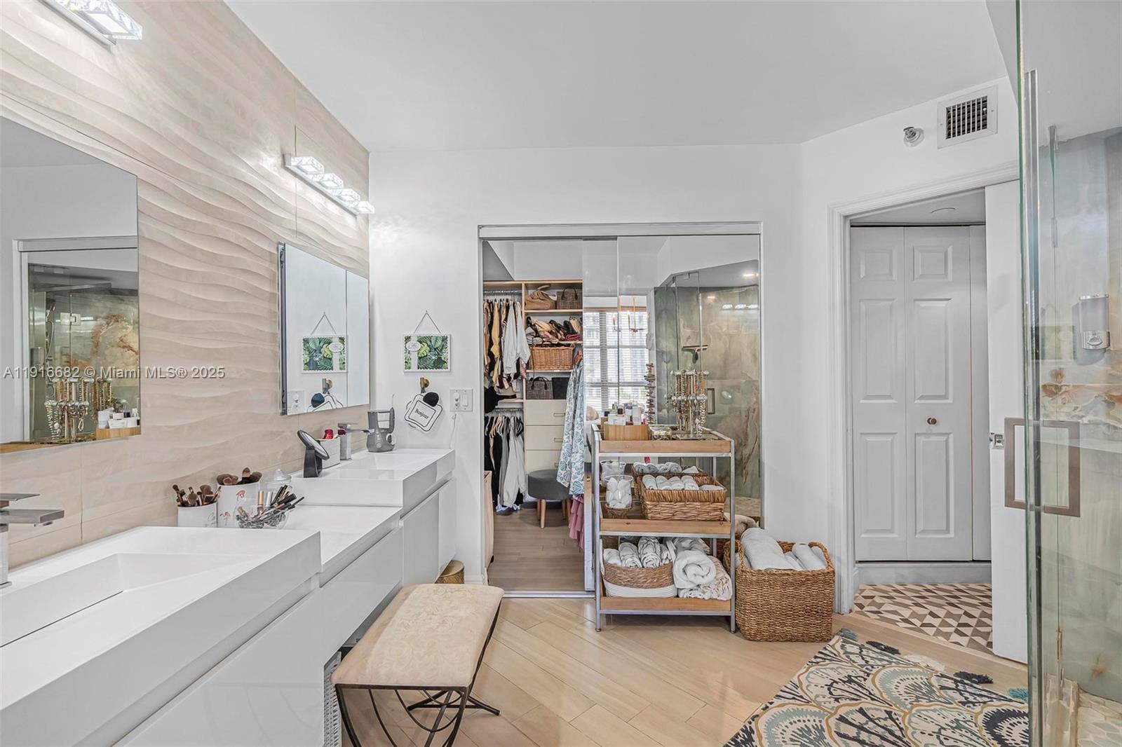 Photo of 3500 Mystic Pointe Dr  #604, Aventura, Florida, 33180 - 