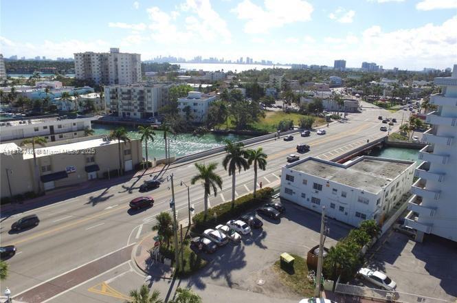   /   кв.футов $ 2025-11-20 0 Фото