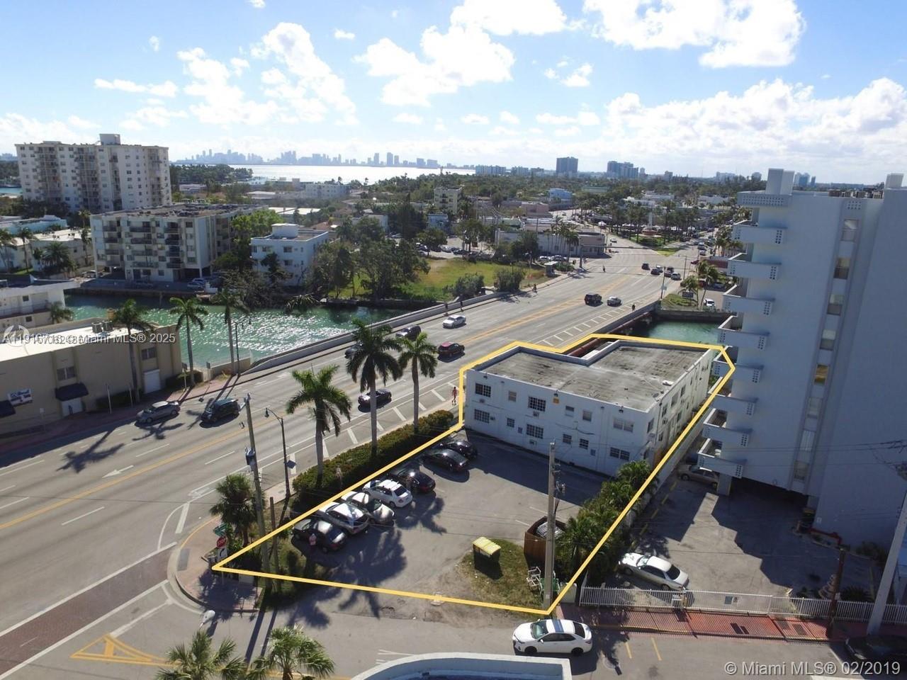   /   кв.футов $ 2025-11-20 0 Фото