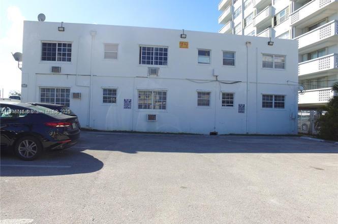   /   кв.футов $ 2025-11-20 0 Фото