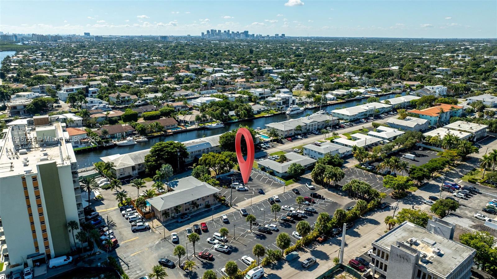   /   кв.футов $ 2025-11-19 0 Фото