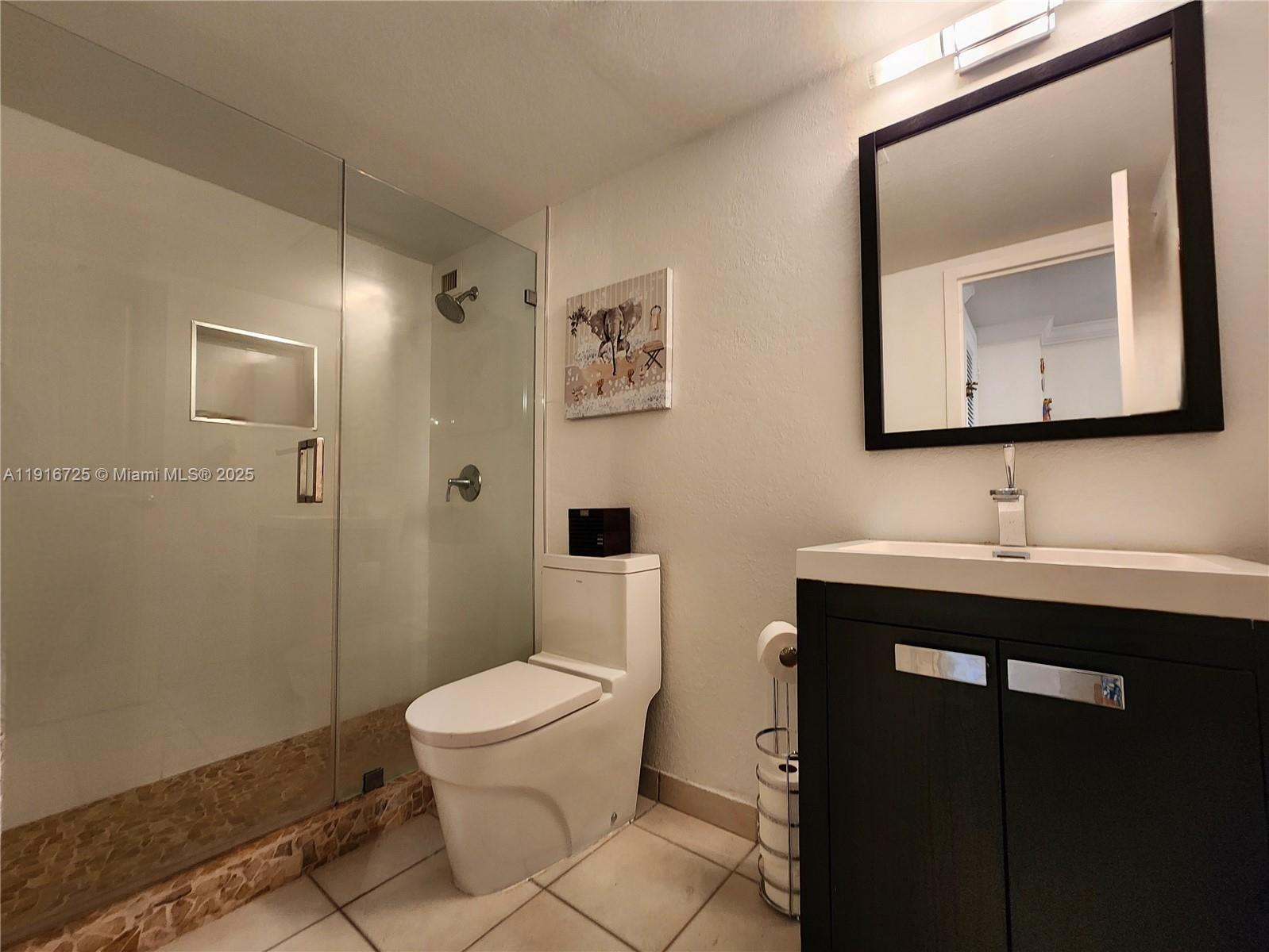 Photo of 2030 Ocean Dr  #1107, Hallandale Beach, Florida, 33009 - 