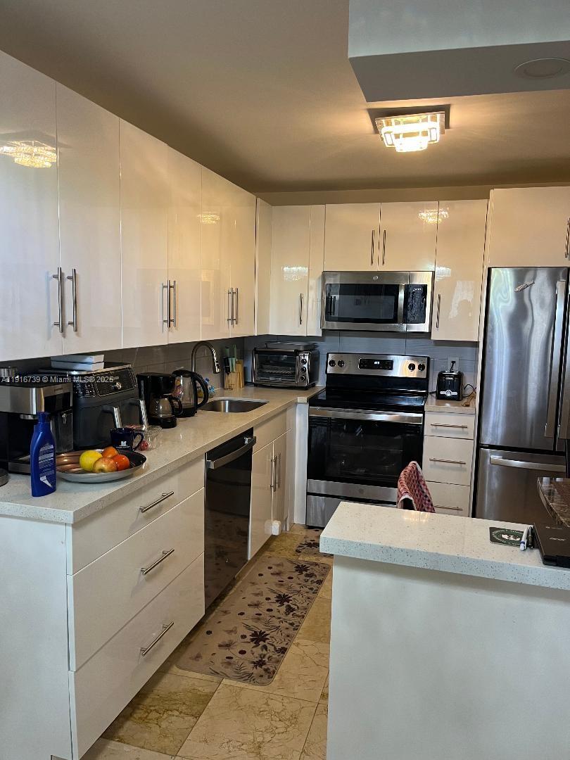 Photo of 2301 Ocean Dr #1106, Hollywood, Florida, 33019 -