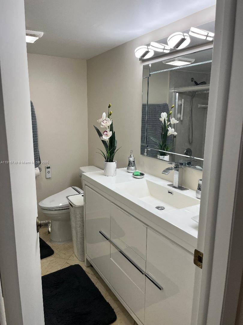 Photo of 2301 Ocean Dr #1106, Hollywood, Florida, 33019 -