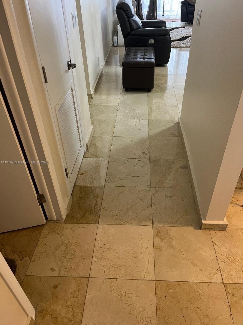 Photo of 2301 Ocean Dr #1106, Hollywood, Florida, 33019 -