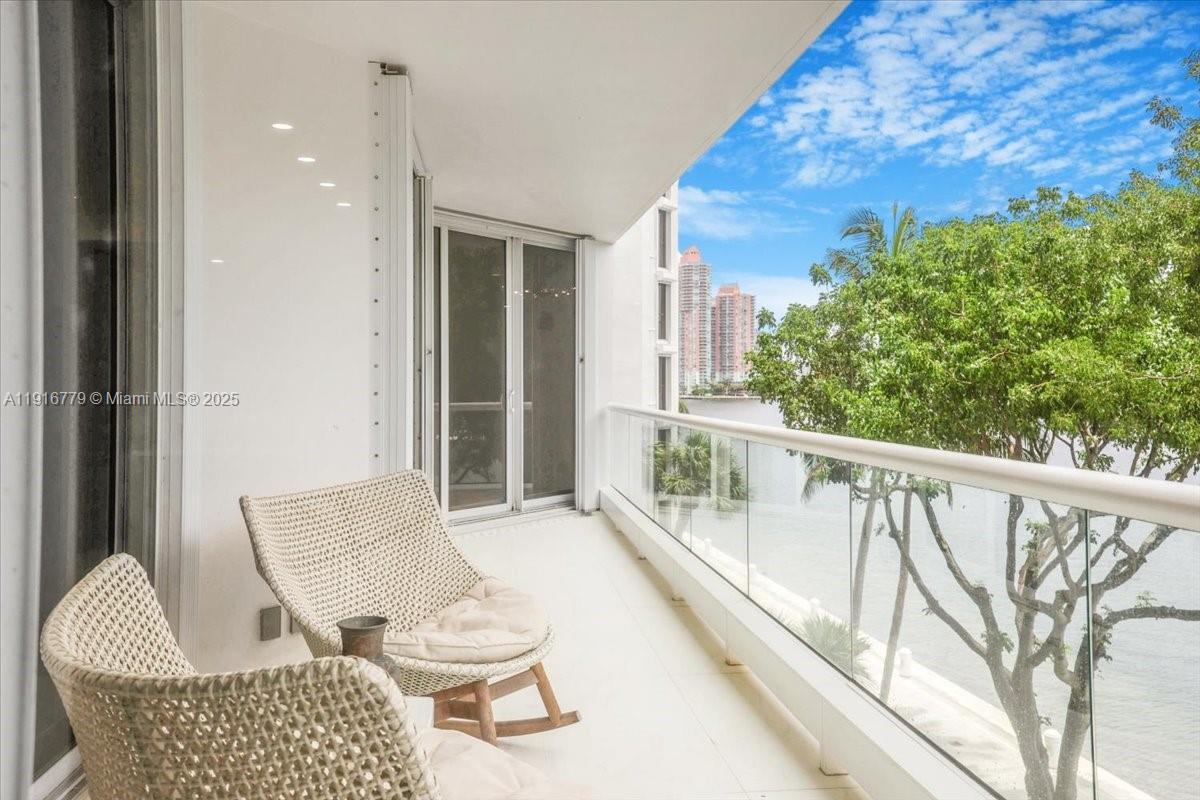 See details LS-304 4 / 5 2960 sq. ft. $ 2025-11-19 0 Photo