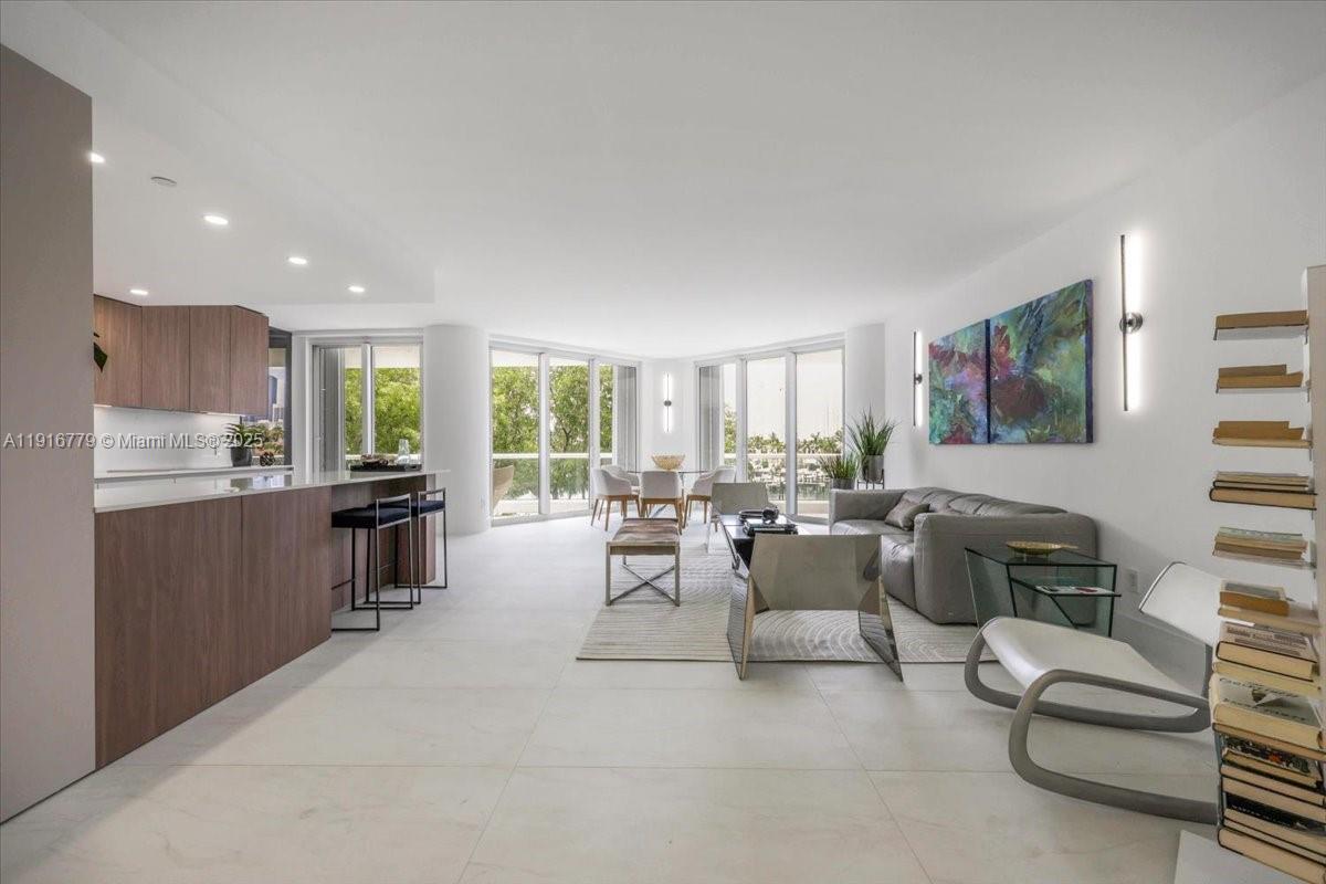 See details LS-304 4 / 5 2960 sq. ft. $ 2025-11-19 0 Photo