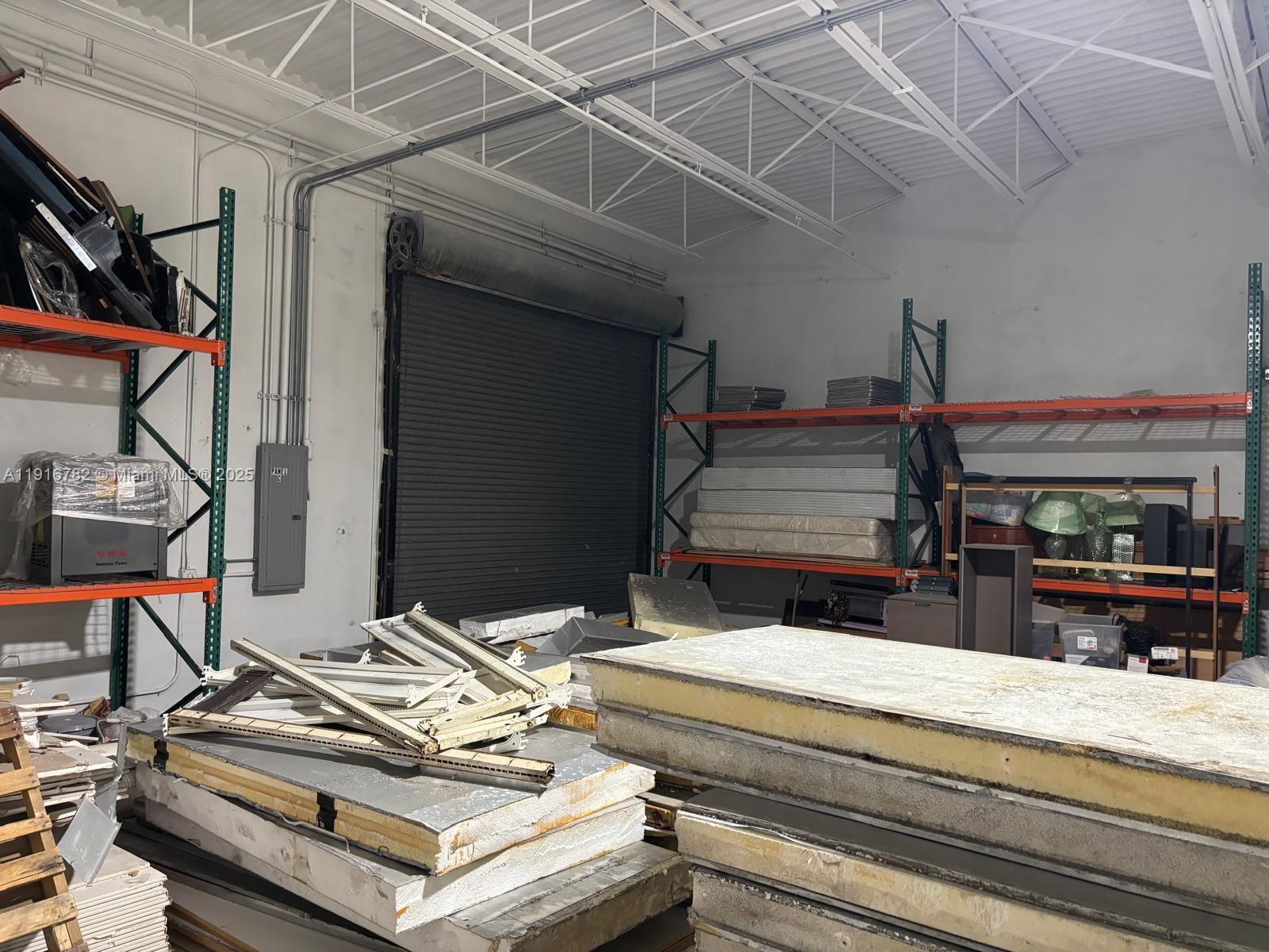 2  /   sq. ft. $ 2025-11-19 0 Photo