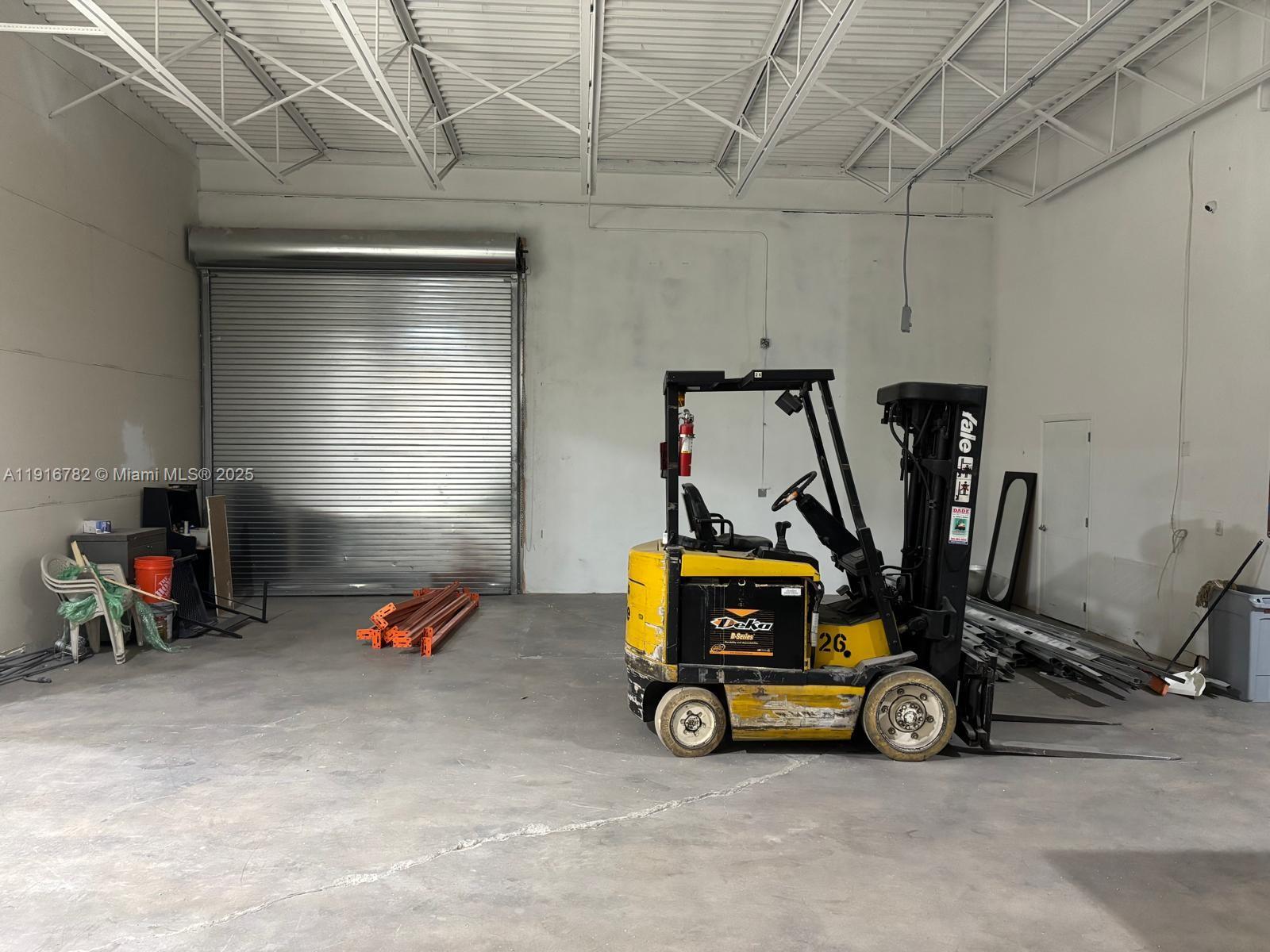 2  /   sq. ft. $ 2025-11-19 0 Photo