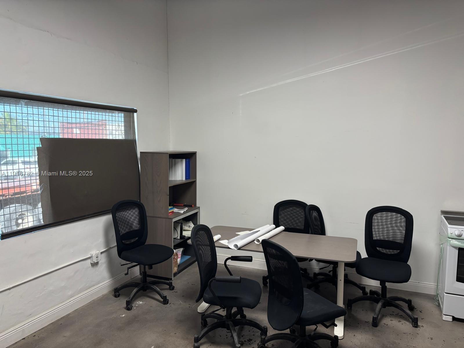 2  /   sq. ft. $ 2025-11-19 0 Photo