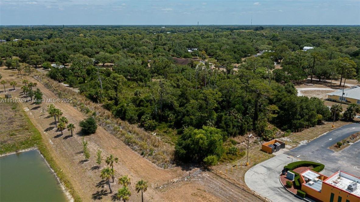   /   sq. ft. $ 2025-11-19 0 foto