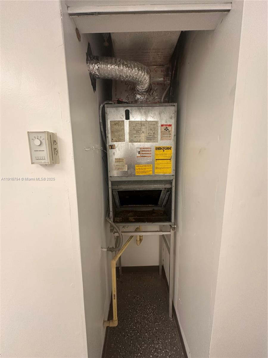 See details C2 / sq. ft. $ 2025-11-19 0 Photo