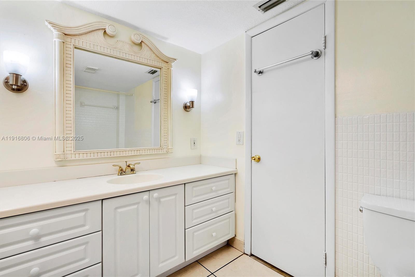 110 2 / 2 1770 sq. ft. $ 2025-11-19 0 Photo