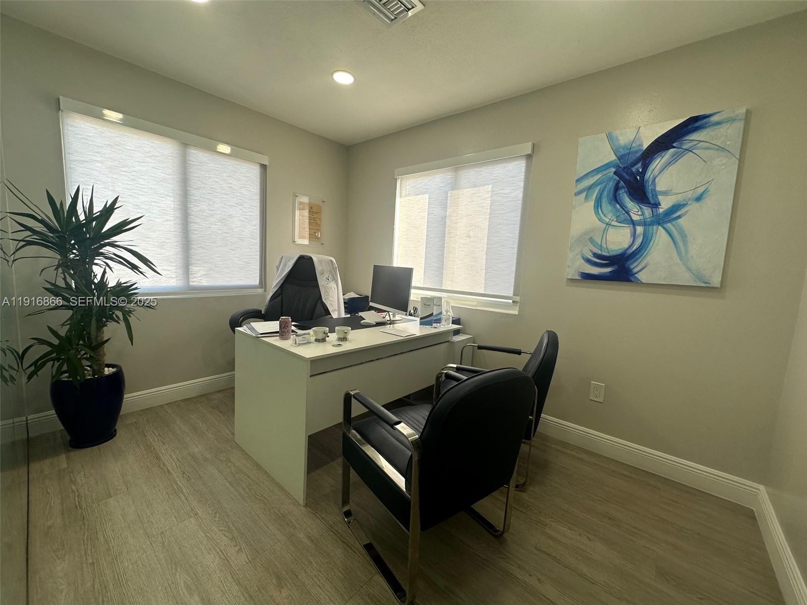   /   sq. ft. $ 2025-11-19 0 Photo